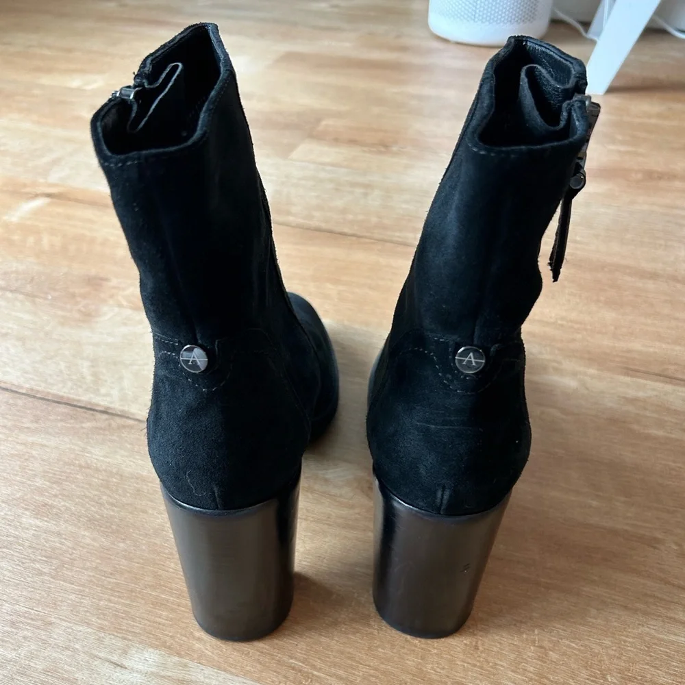 NWOT Aquatalia Black Ilenia Suede Ankle Boots - Picture 8 of 9